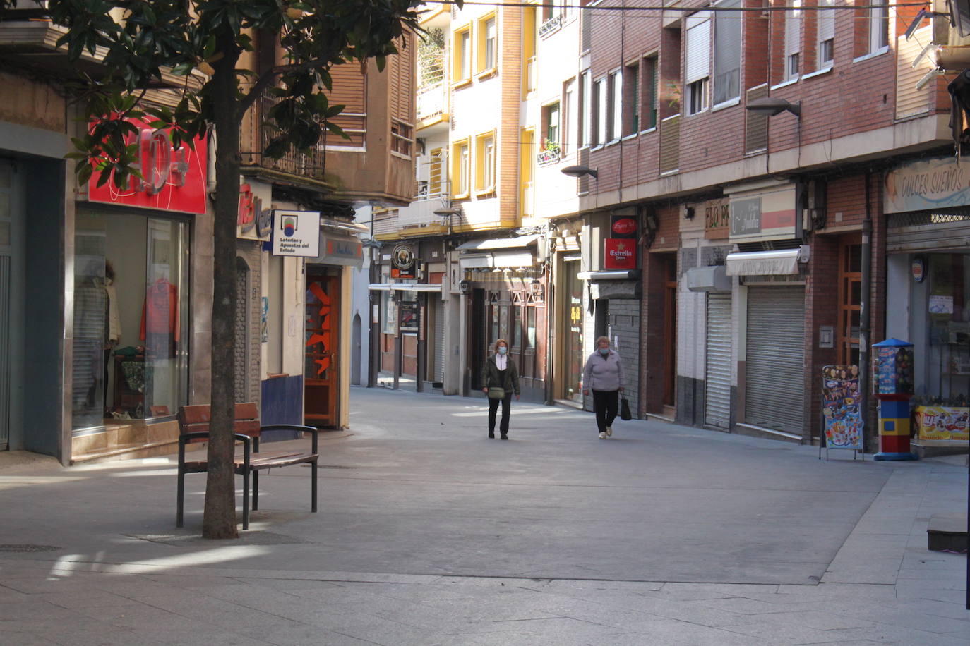 Fotos: Las calles de Arnedo, vacías