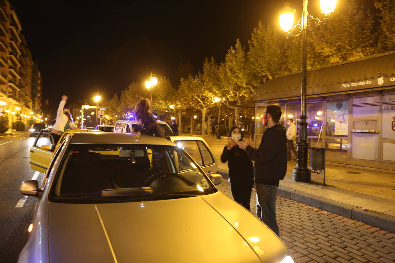 Al grito de «queremos trabajar» han recorrido el centro de Logroño.