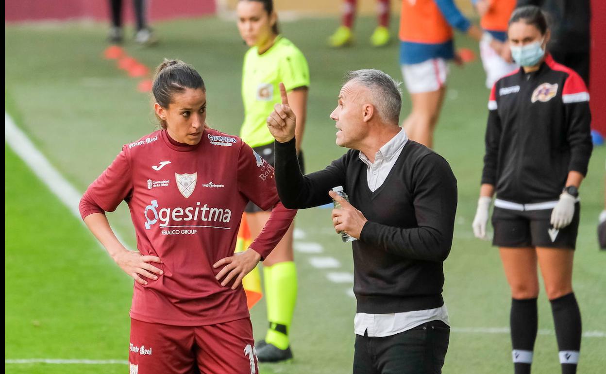 Gerardo dialoga con Olga, en una imagen de archivo. 