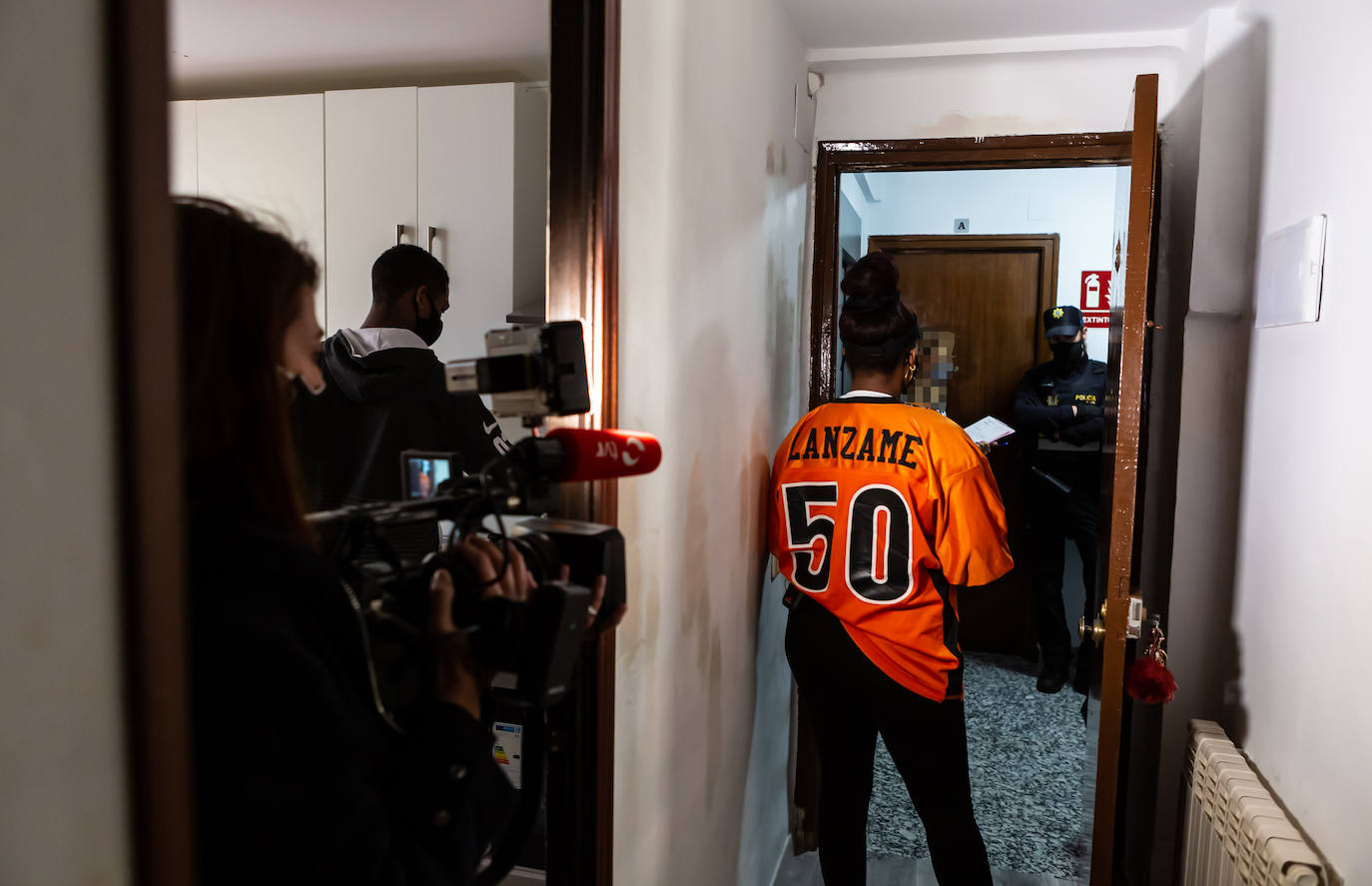 El juzgado ha concedido una semana más de plazo para que Diana Carolina, sus hijos de 5 años y 7 meses, y su pareja abandonen la vivienda en la que residen