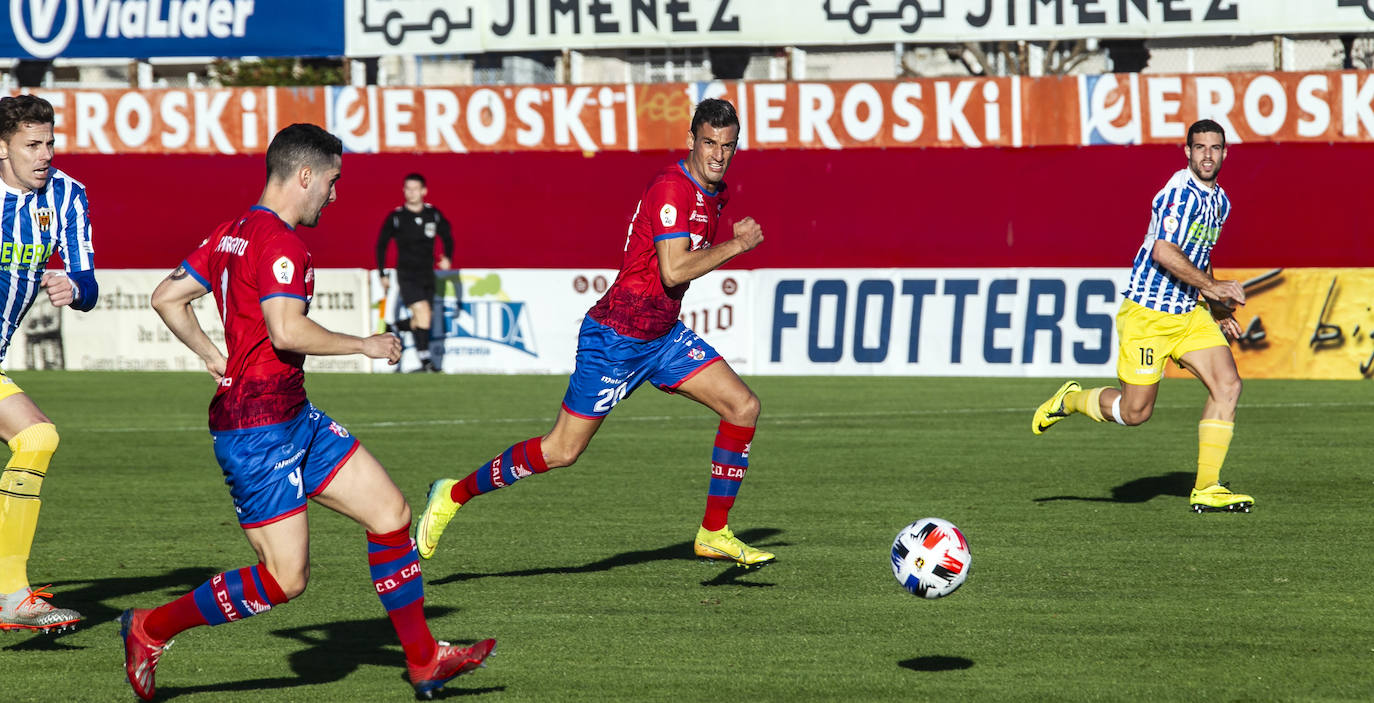 Los riojabajeños se sitúan líderes tras ganar al bloque navarro con un gol de Fran Sota