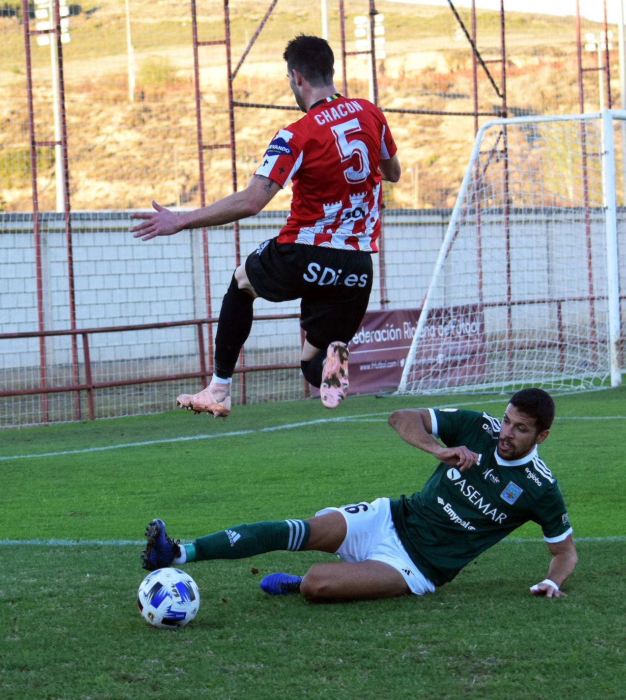 Los de Albert Aguilá han superado al conjunto aragonés gracias a tres goles en cinco minutos