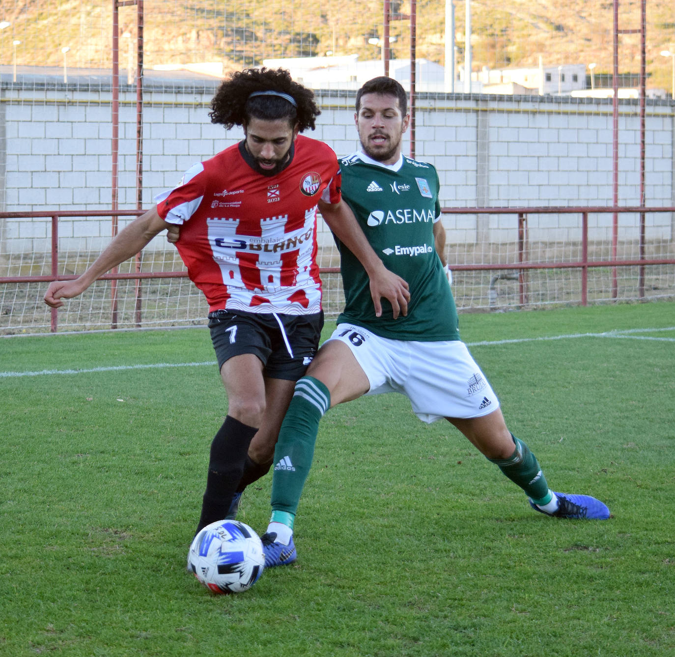 Los de Albert Aguilá han superado al conjunto aragonés gracias a tres goles en cinco minutos