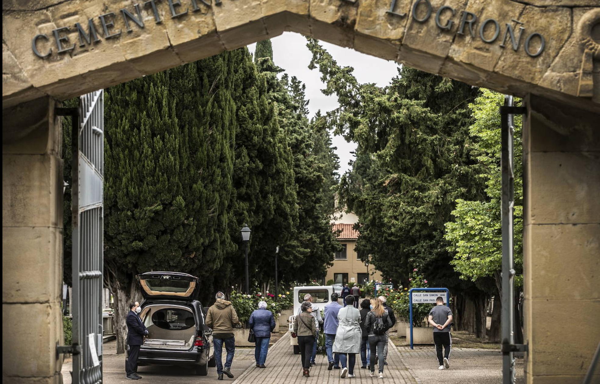 Entierro en Logroño de una víctima de COVID-19, el pasado mes de mayo