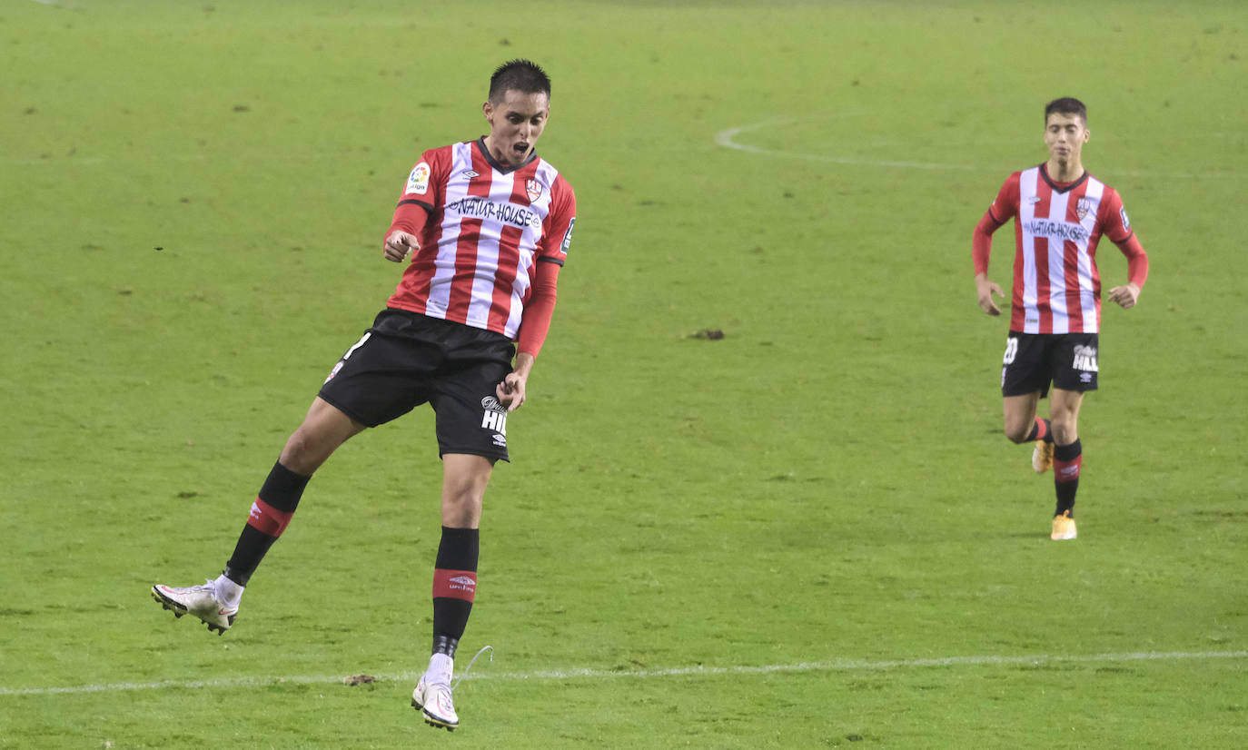 Los blanquirrojos han conseguido su cuarto triunfo seguido gracias a un gol del colombiano Leo Ruiz