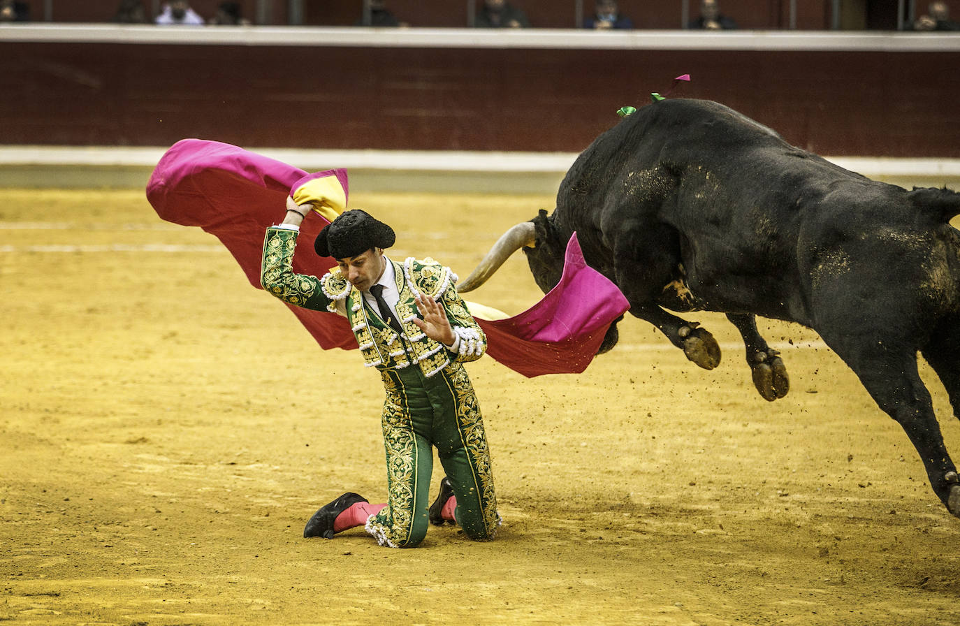 Gómez del Pilar le cortó una oreja a los Miuras