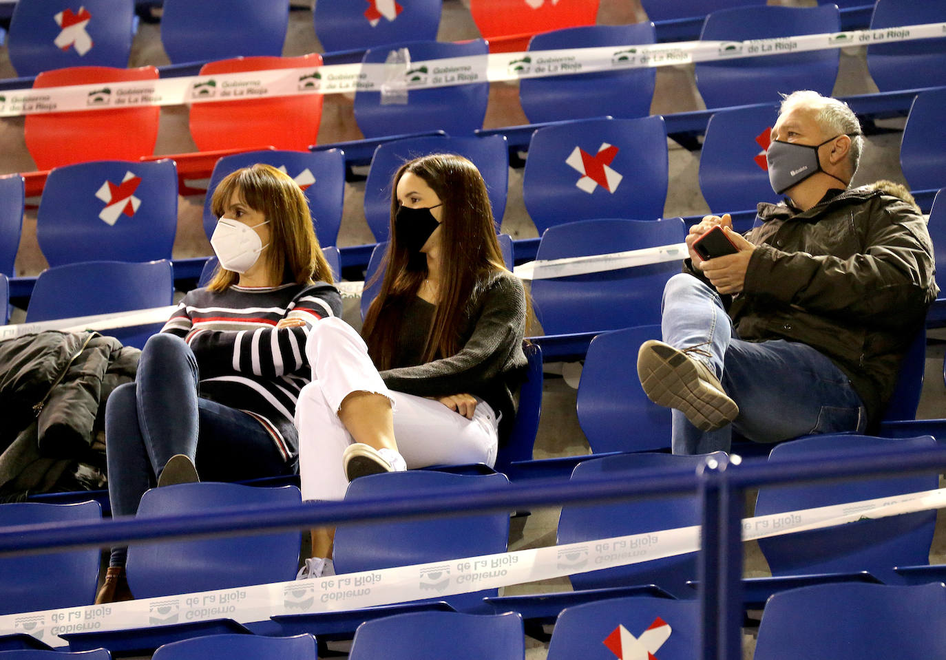 Las mejores imágenes del encuentro disputado en el Palacio de los Deportes de Logroño entre los hombres de Jenaro Díaz y el equipo asturiano.