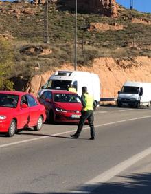 Imagen secundaria 2 - La Guardia Civil intensifica los controles en Arnedo