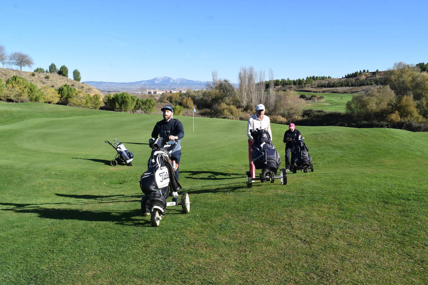 Imágenes del torneo final de la décima edición de la Liga de Golf y Vino, que organiza cada año lomejordelvinoderioja.com. 