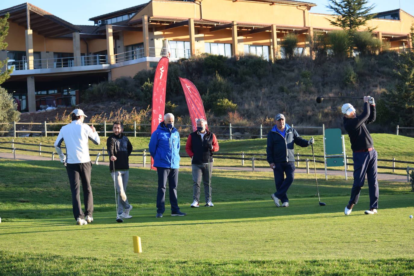 Imágenes del torneo final de la décima edición de la Liga de Golf y Vino, que organiza cada año lomejordelvinoderioja.com. 