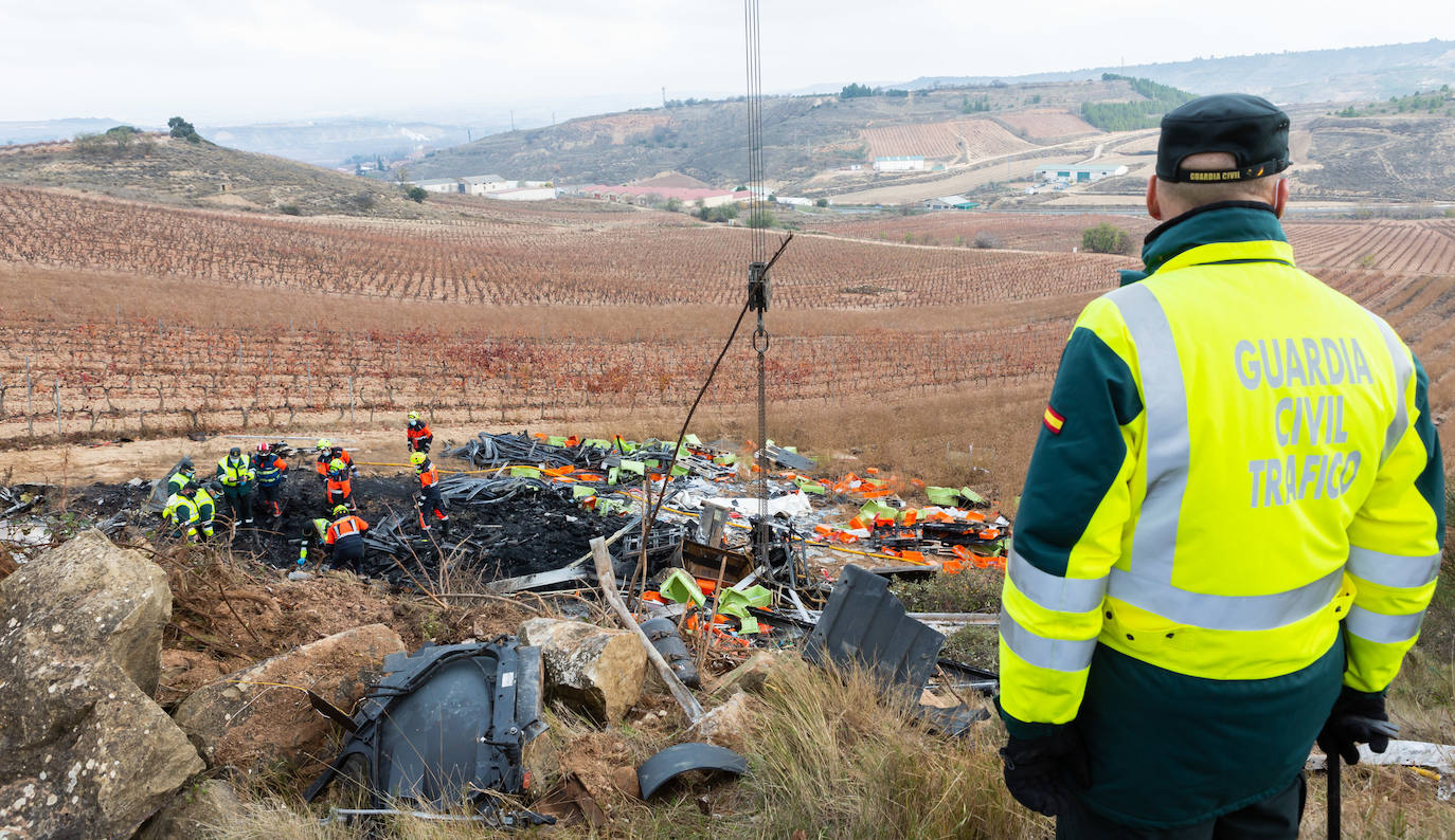 En este terrible suceso, los bomberos han tardado cinco horas en hallar el cuerpo de la víctima