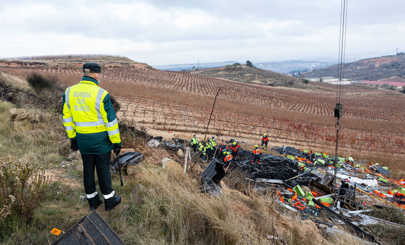 En este terrible suceso, los bomberos han tardado cinco horas en hallar el cuerpo de la víctima