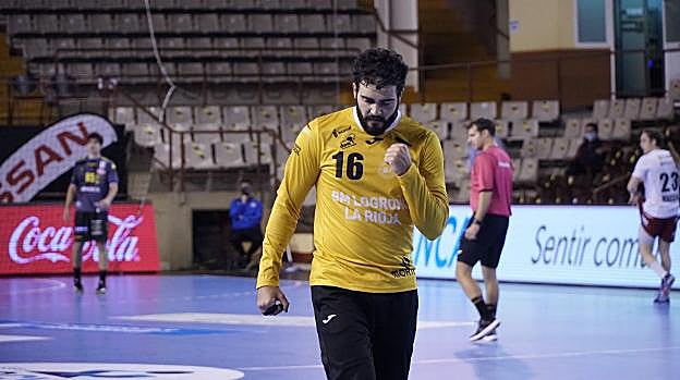 Rangel da Rosa celebra una intervención ante el Ademar. 