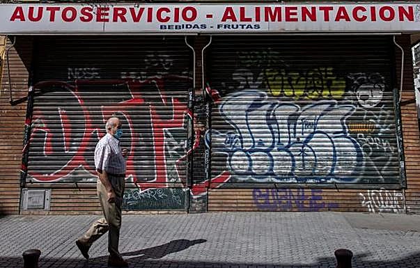 Un comercio, cerrado.