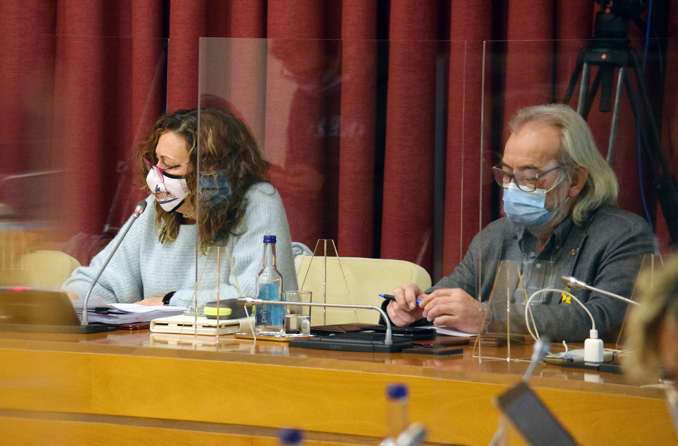 Celebración del pleno extraordinario para debatir el presupuesto municipal 2021.