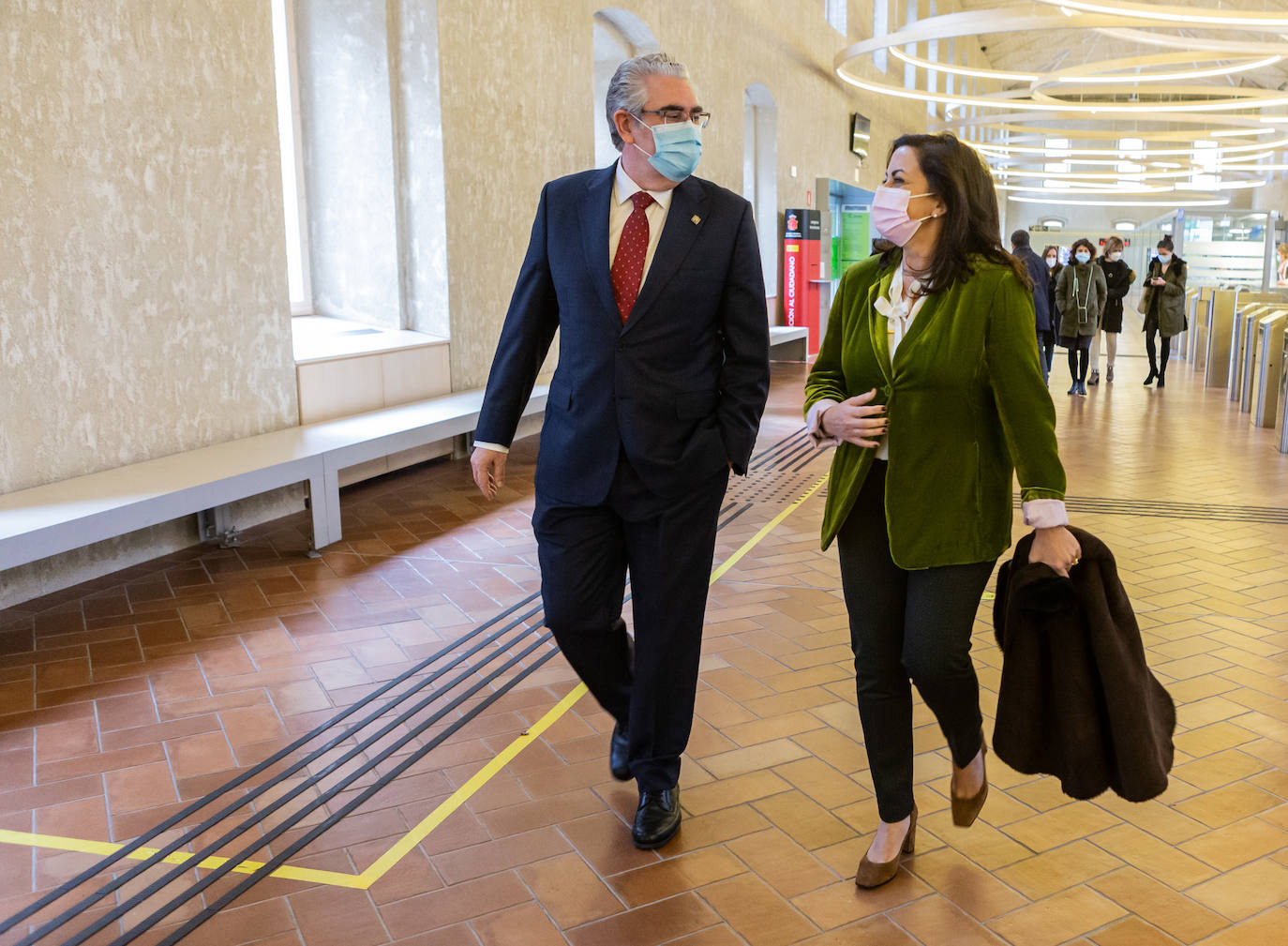 Visita de la presidenta del Gobierno de La Rioja a la nueva sala de vistas del Juzgado de Violencia sobre la Mujer.