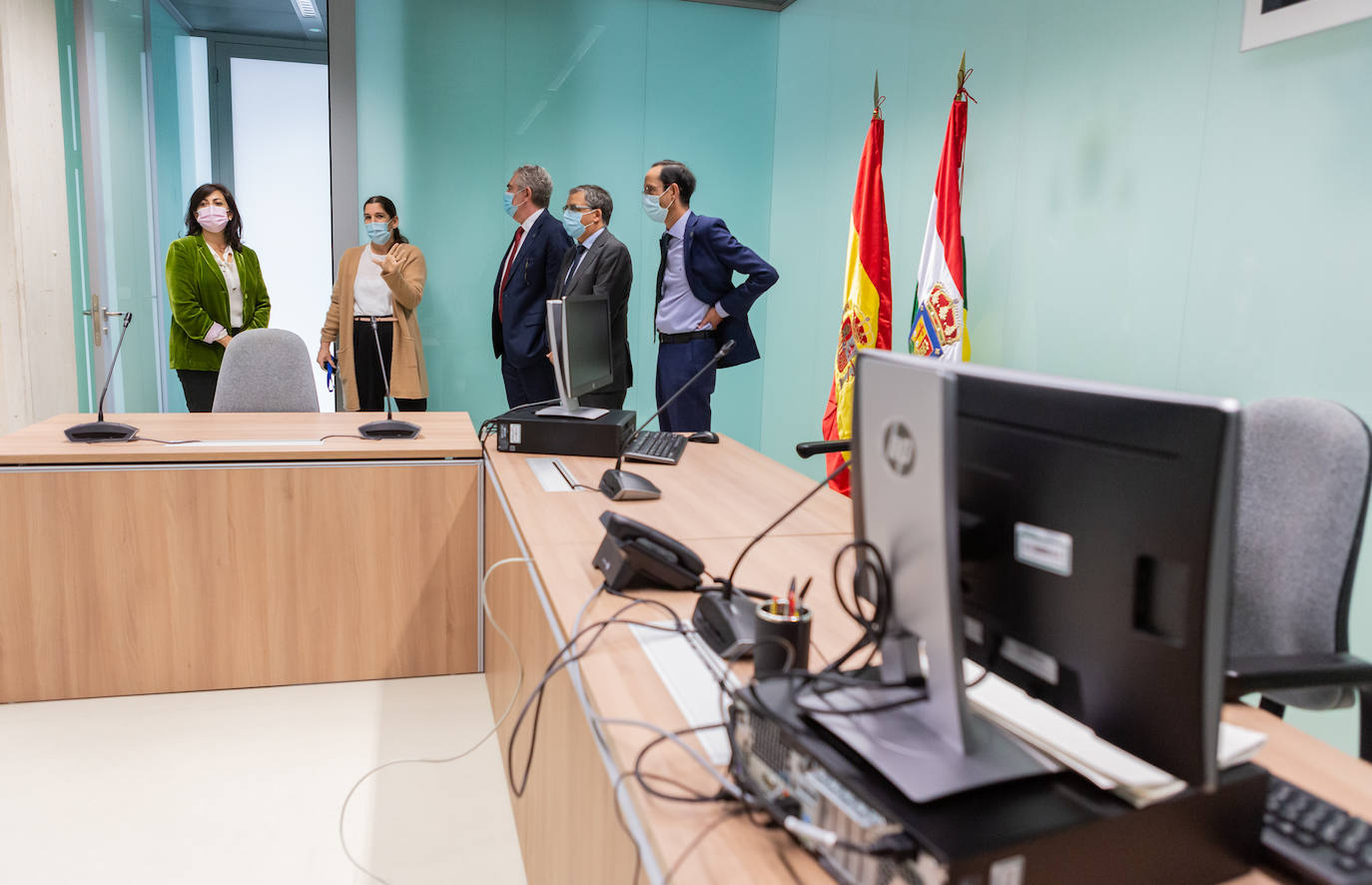 Visita de la presidenta del Gobierno de La Rioja a la nueva sala de vistas del Juzgado de Violencia sobre la Mujer.