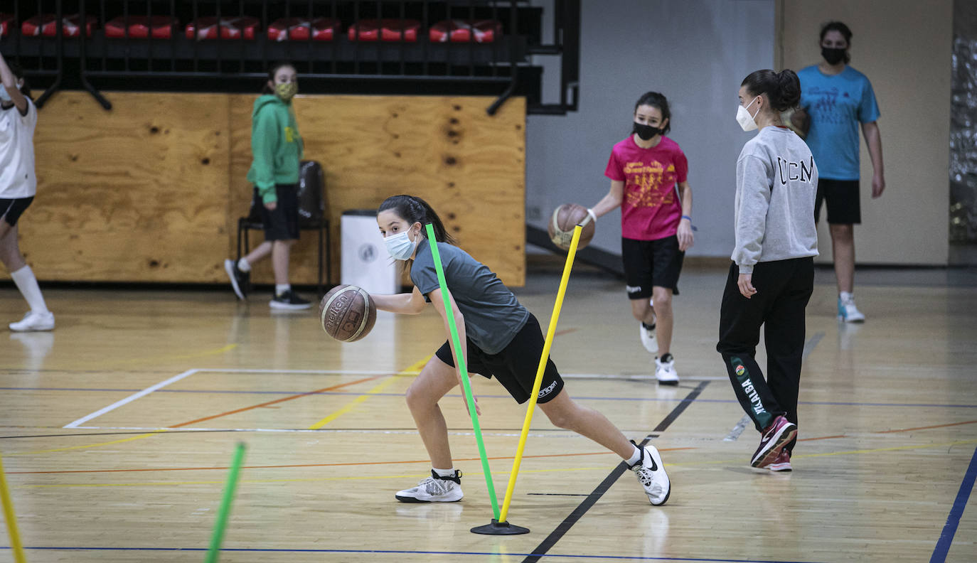 La vuelta de los equipos a los entrenamientos del deporte escolar.