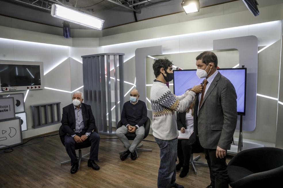 Los expertos, antes del inicio del debate. 