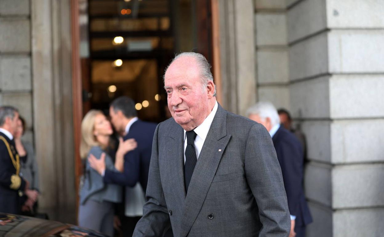 Don Juan Carlos presenta ante Hacienda una declaración para regular su situación fiscal