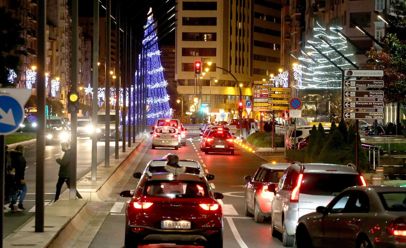 Encendido de todas las luces navideñas, en Logroño.