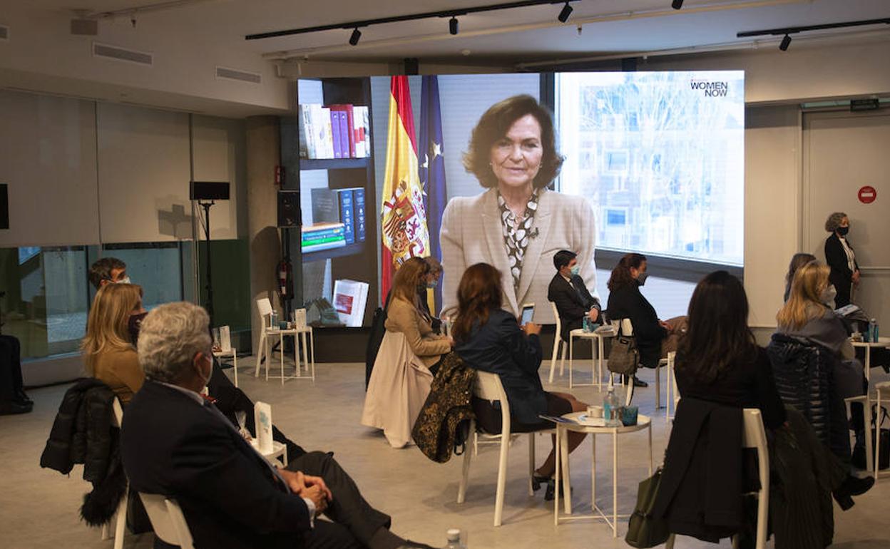 Carmen Calvo, vicepresidenta primera y ministra de la Presidencia, Relaciones con las Cortes y Memoria Democrática, durante su intervención. 