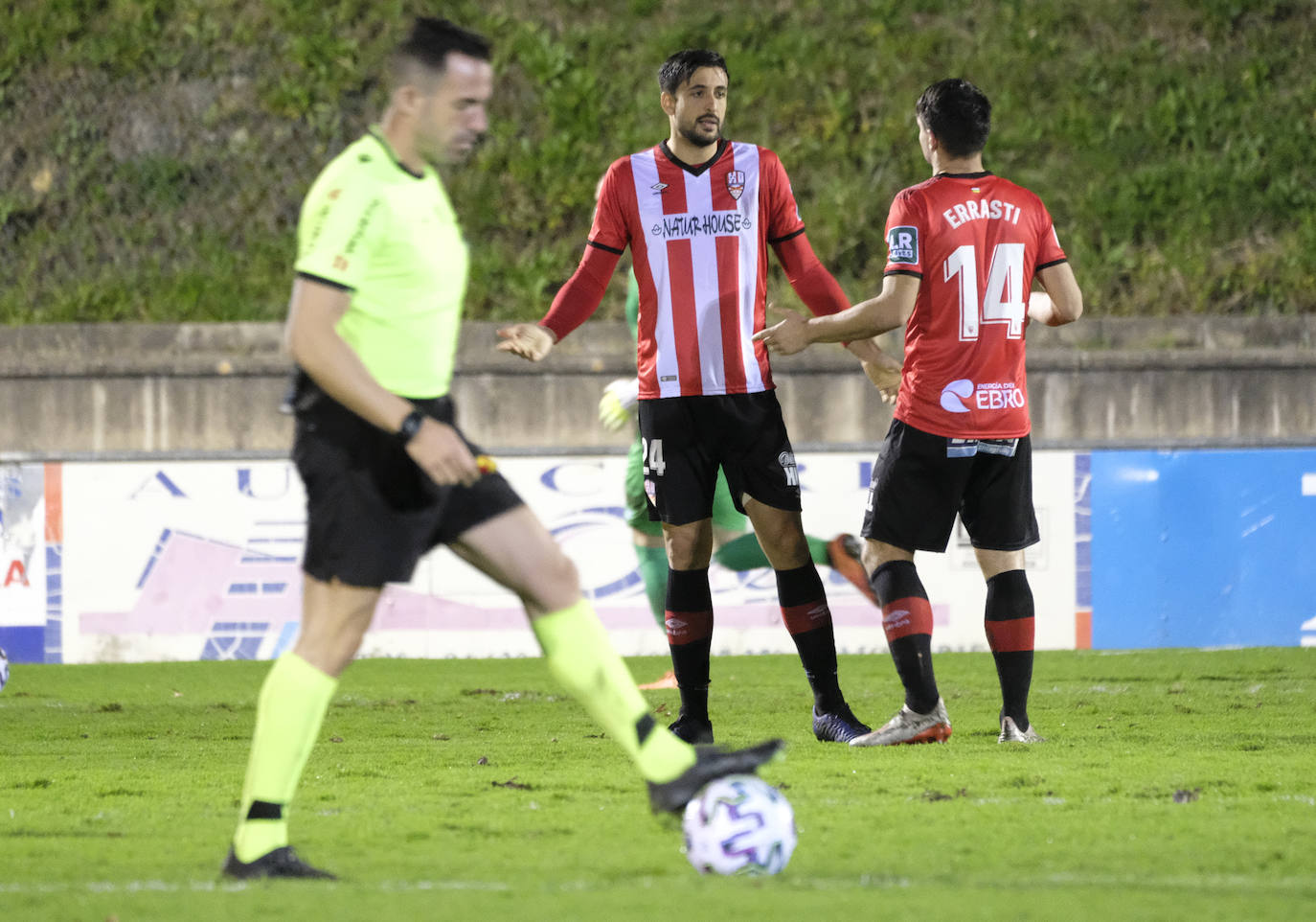 Los blanquirrojos se despiden de la Copa tras perder contra el Amorebieta.