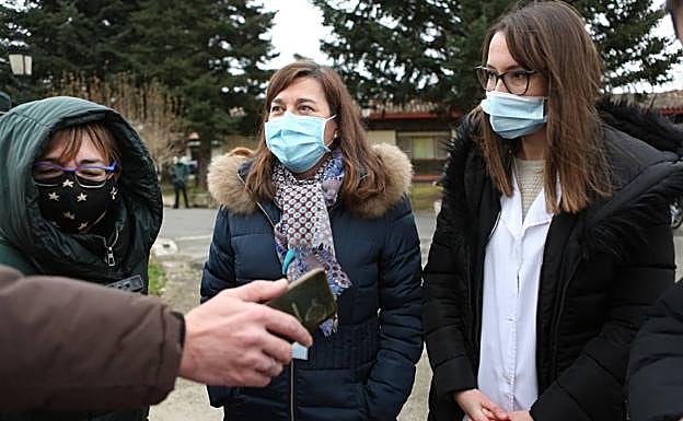 «Ha sido un privilegio, un honor y un orgullo el poder ser los primeros en recibir la vacuna»