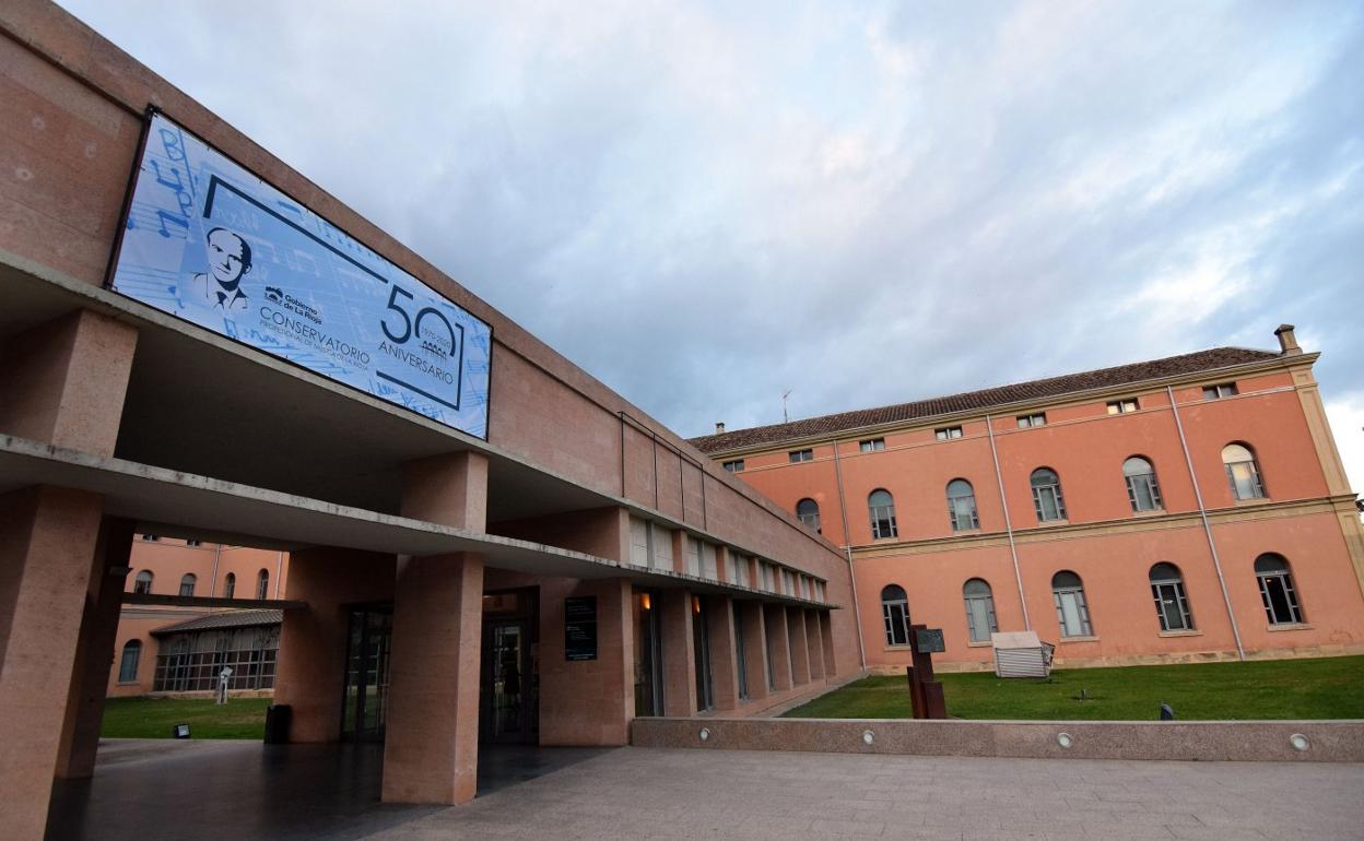 Conservatorio Profesional de Música Eliseo Pinedo, en el edificio de La Bene de la calle Murrieta. 