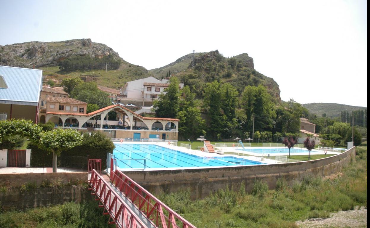 Piscinas de Cervera del Río Alhama. 