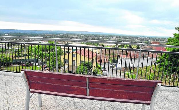 Banco colocado en Bellavista para disfrutar del paisaje. 