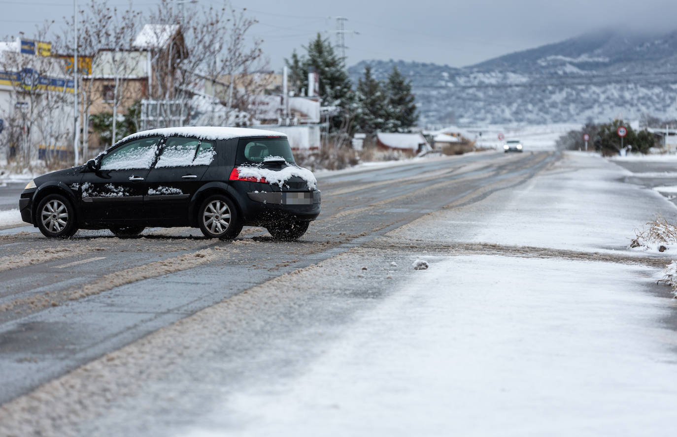 Municipios como Uruñuela, Najera, Sotés, Ventosa o Navarrete han recibido a la nieve en este 2 de enero