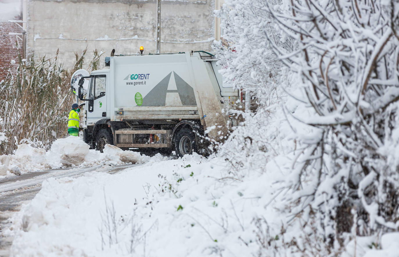 Municipios como Uruñuela, Najera, Sotés, Ventosa o Navarrete han recibido a la nieve en este 2 de enero