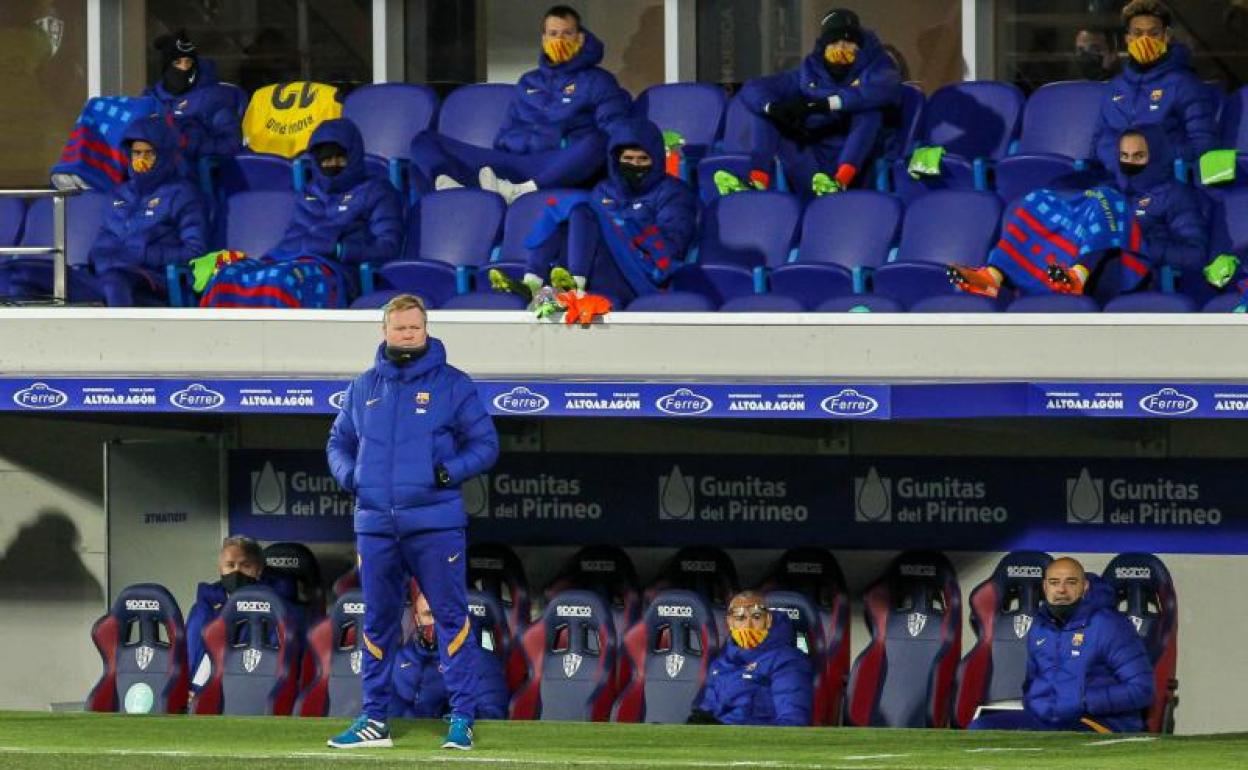 Ronald Koeman, durante el partido contra el Huesca. 