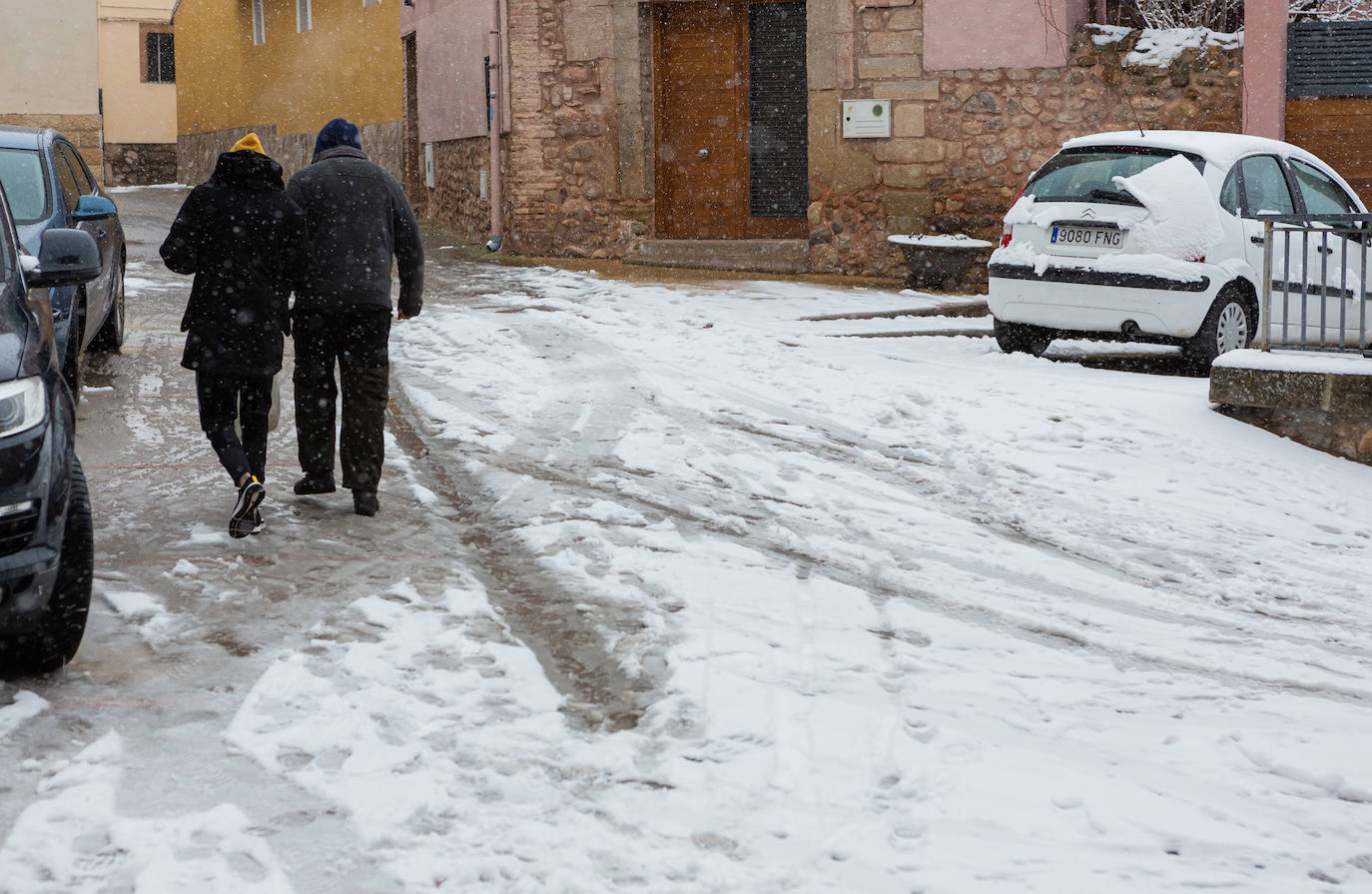 Fotos: Jornada de nieve en Uruñuela