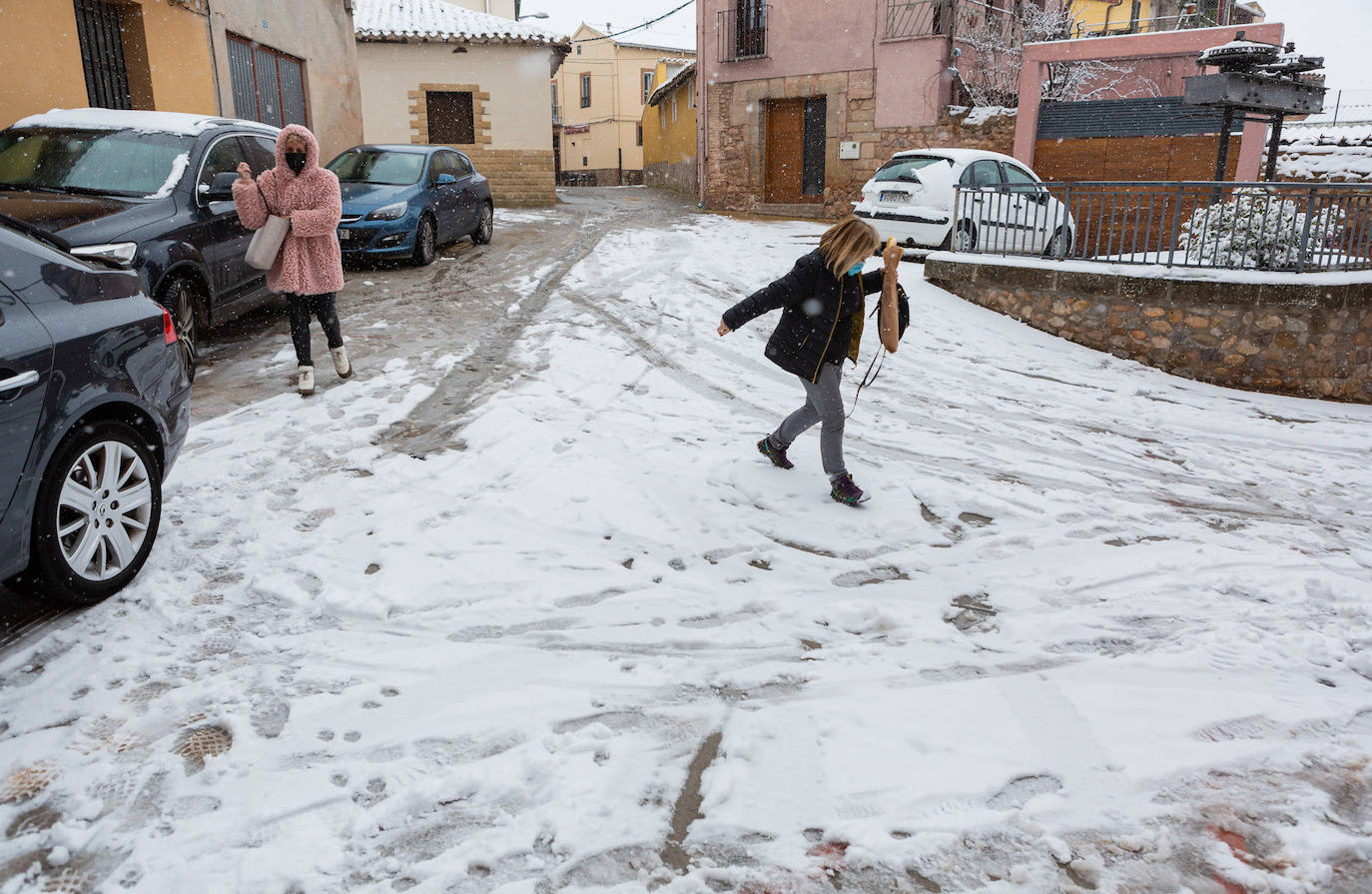 Fotos: Jornada de nieve en Uruñuela