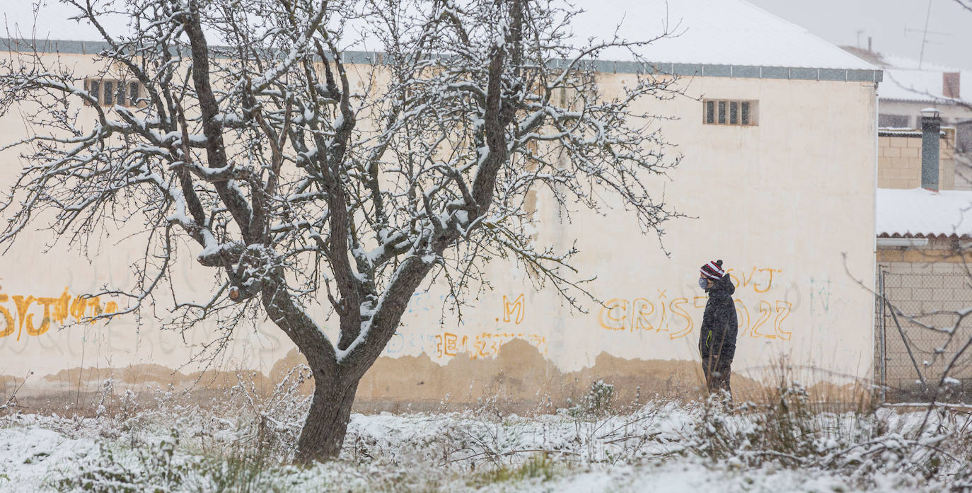 Fotos: Jornada de nieve en Uruñuela