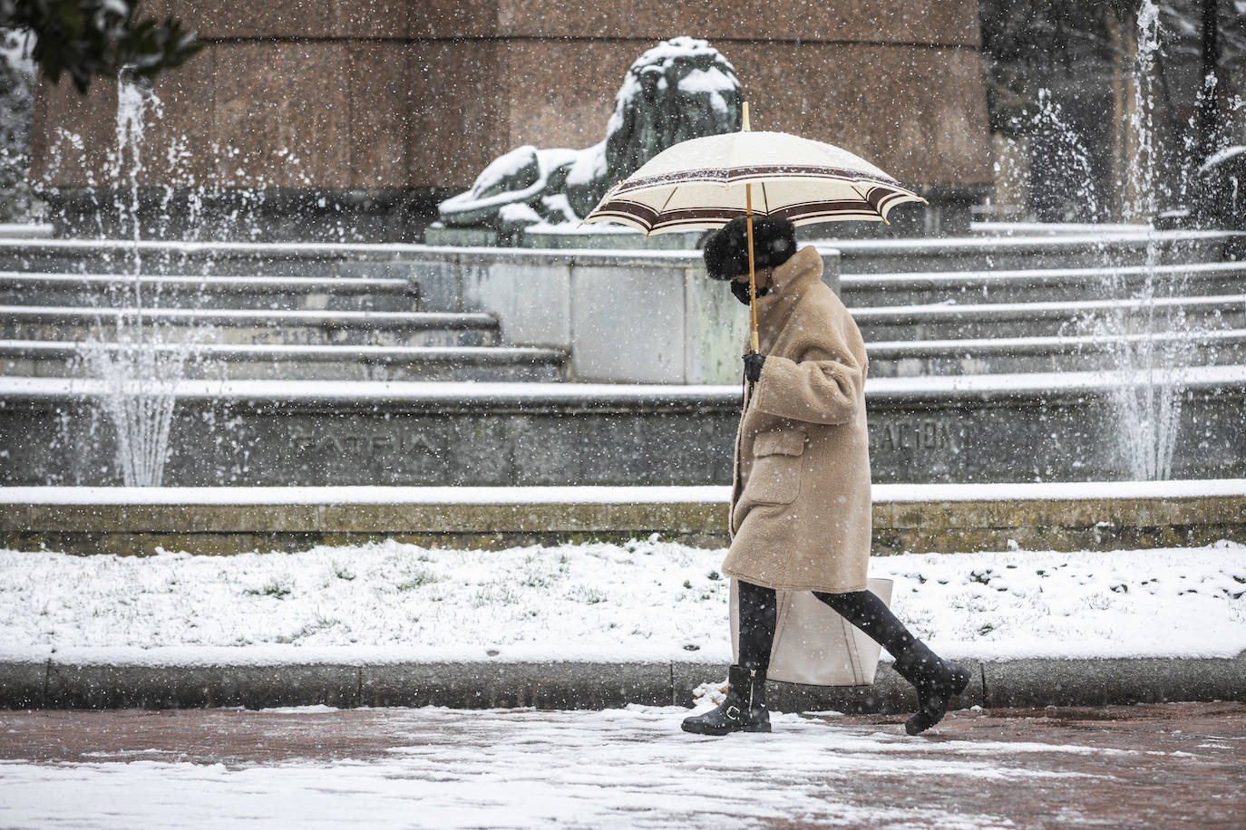 Fotos: La nieve cubre Logroño