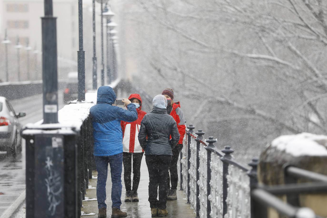 Fotos: La nieve cubre Logroño