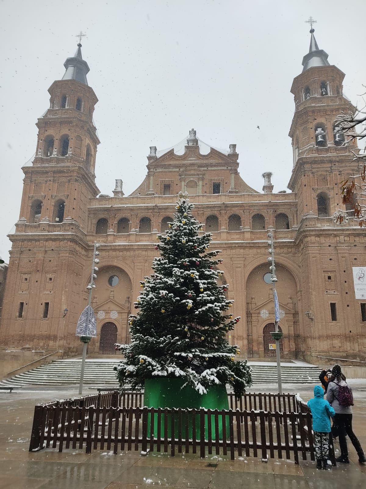 Fotos: La nieve cubre de blanco los pueblos riojanos