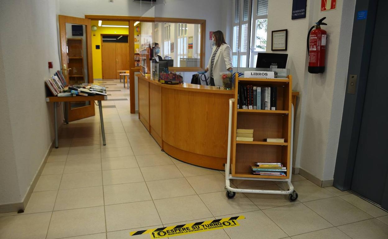 La biblioteca de Calahorra cierra por el positivo en COVID-19 de un trabajador