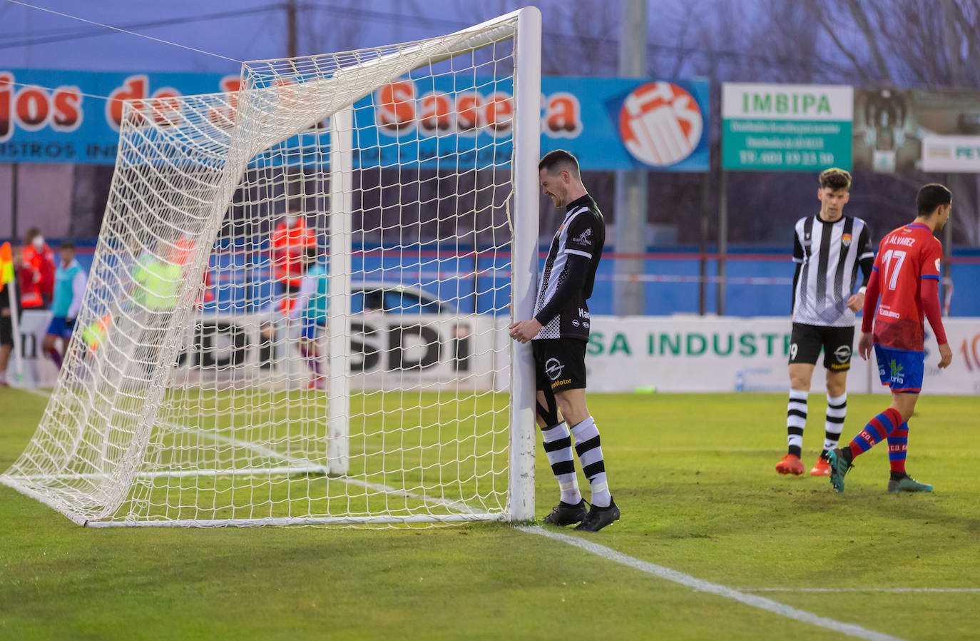 Fotos: Las imágenes del derbi entre el Calahorra y el Haro