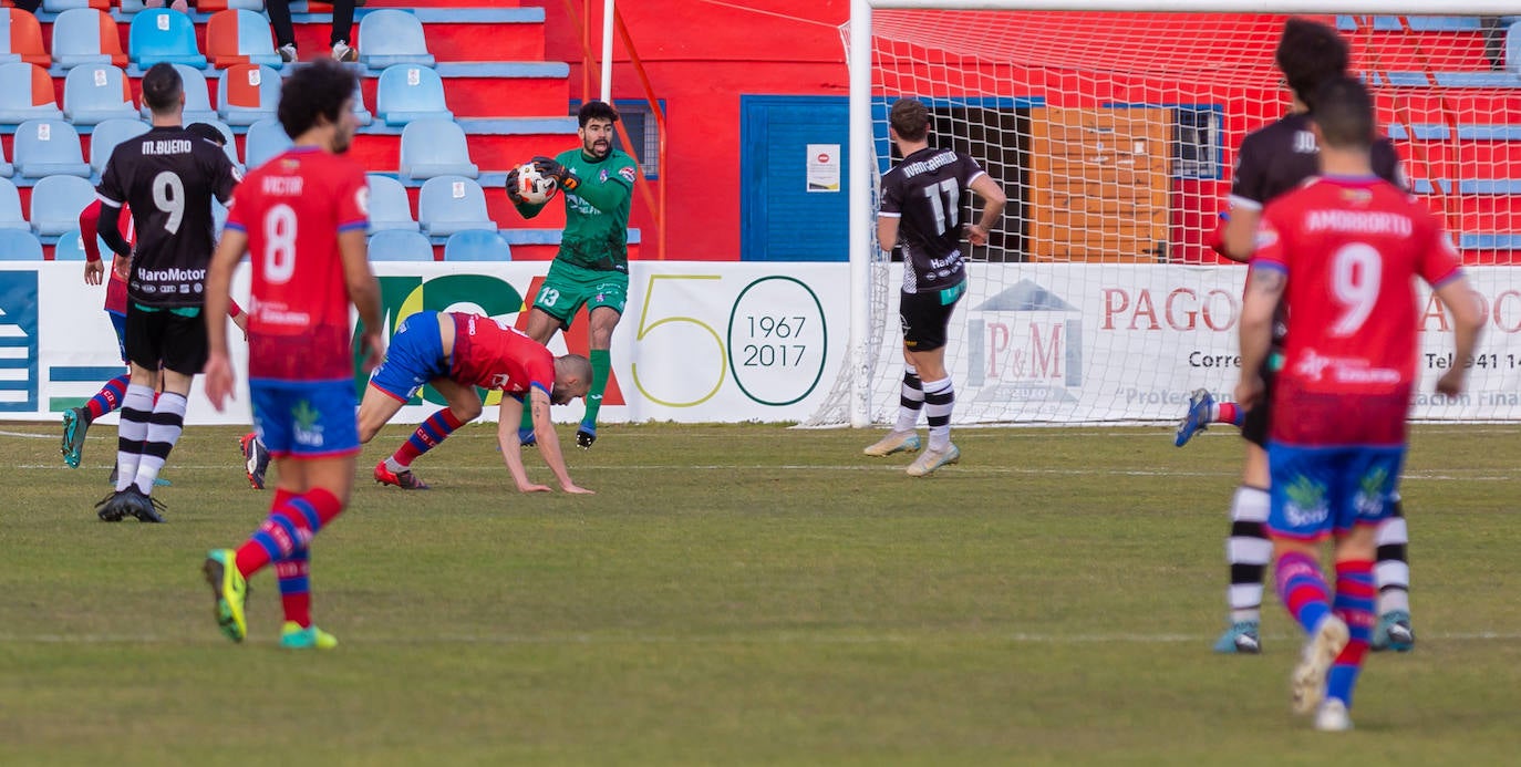 Fotos: Las imágenes del derbi entre el Calahorra y el Haro