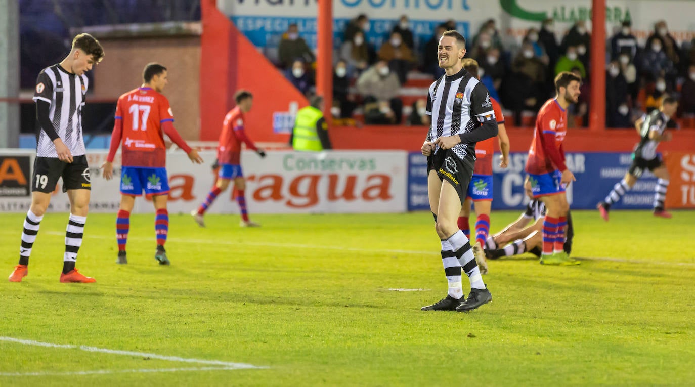 Fotos: Las imágenes del derbi entre el Calahorra y el Haro