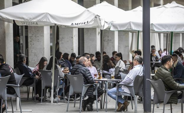 Adiós a las reuniones sociales entre no convivientes