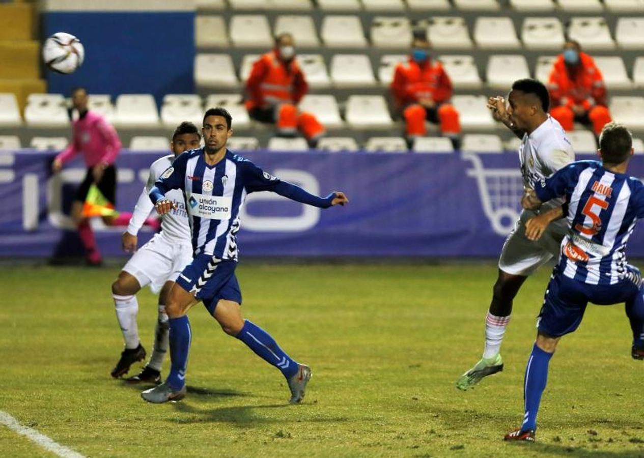 Fotos: Las mejores imágenes del Alcoyano-Real Madrid