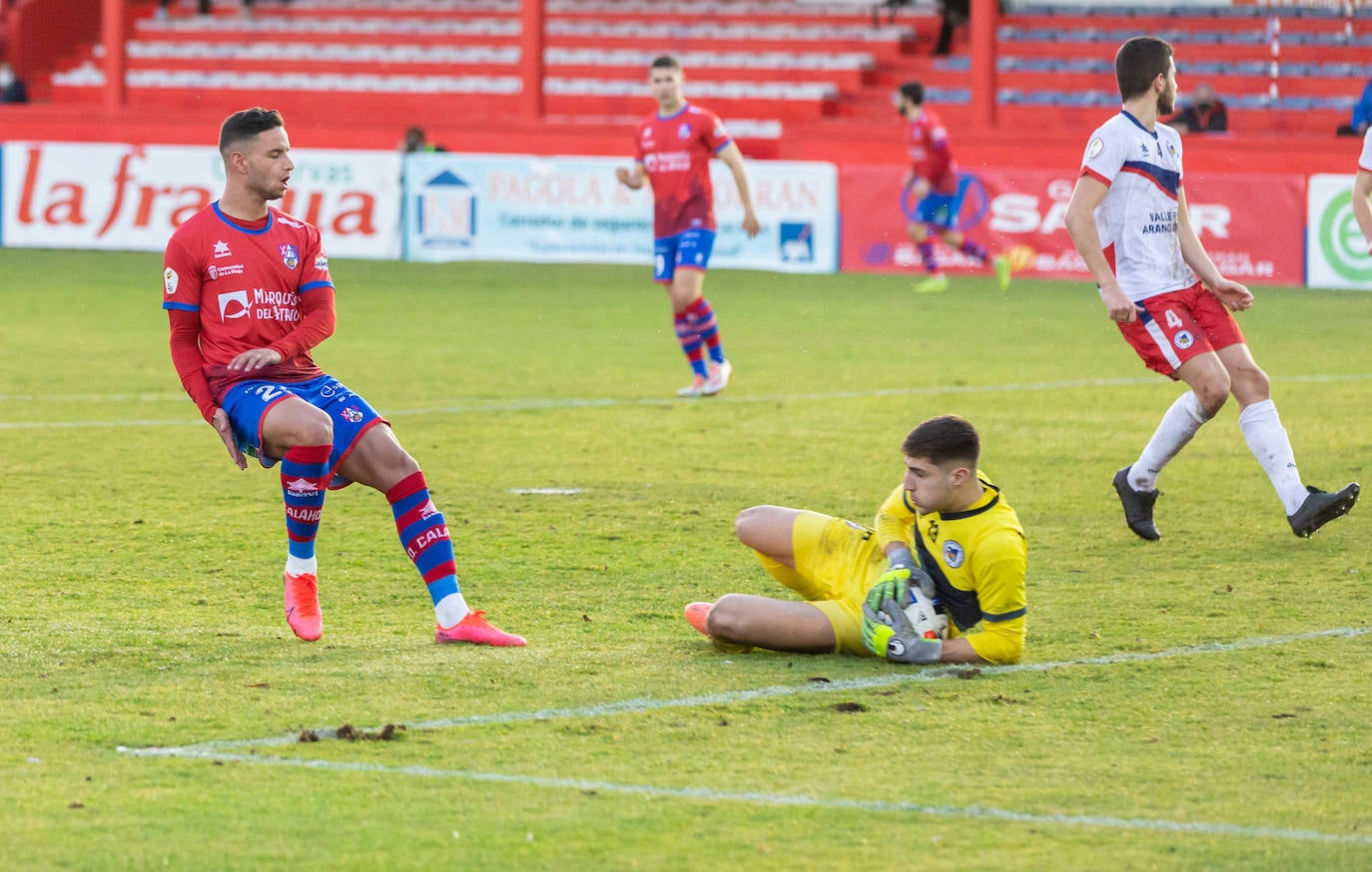 Fotos: Las imágenes del empate entre el Calahorra y la Mutilvera