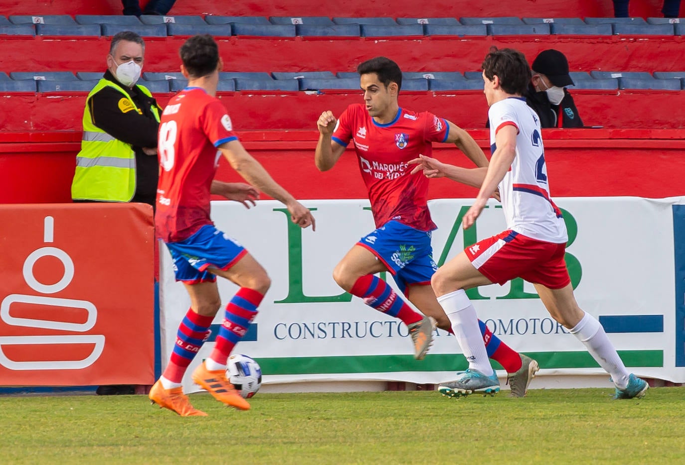 Fotos: Las imágenes del empate entre el Calahorra y la Mutilvera