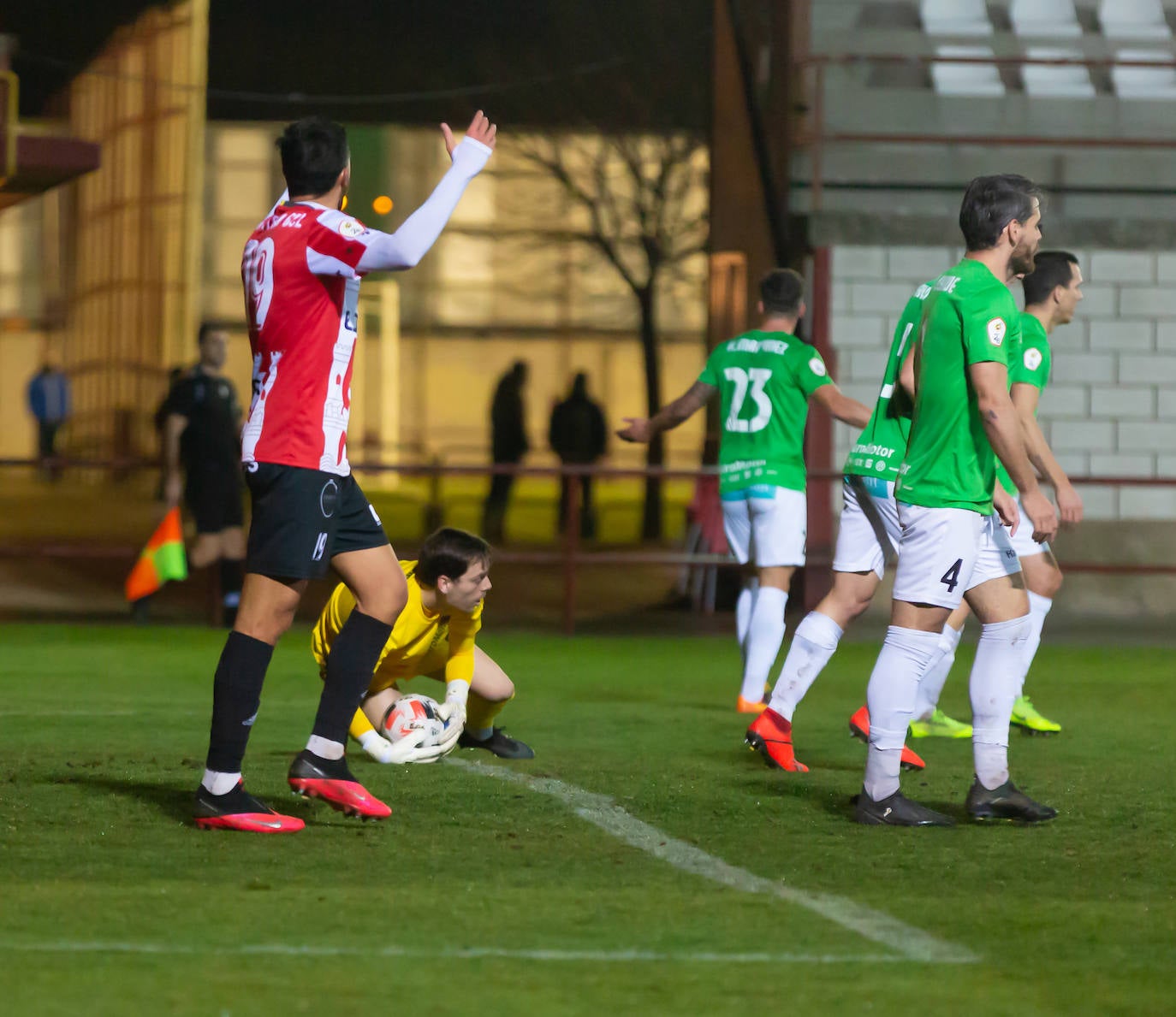 Fotos: El empate entre la SD Logroñes y el Haro, en imágenes