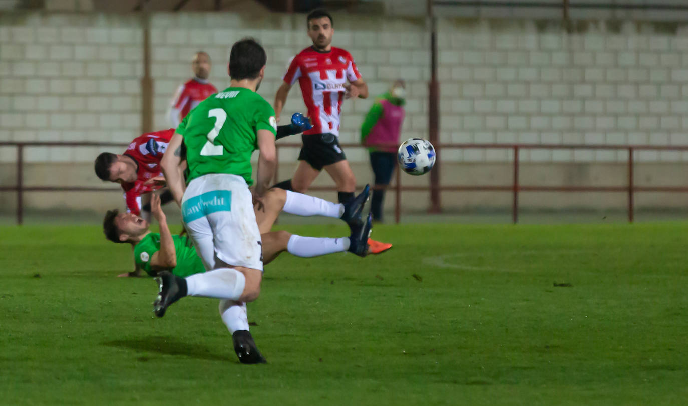 Fotos: El empate entre la SD Logroñes y el Haro, en imágenes